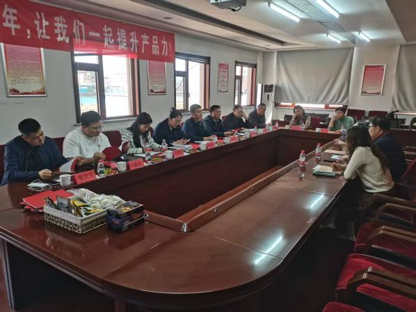 河北易縣一行領導蒞臨我司考察學習農業產業化先進經驗
